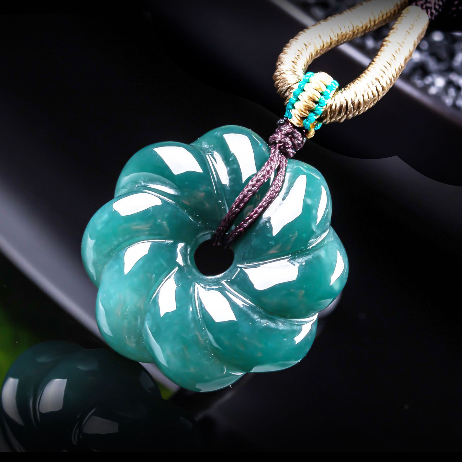 Women Accessories Gift - Natural Burmese Jadeite Flower Pendant Necklace